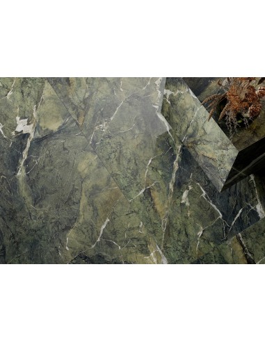 Gres porcellanato effetto marmo verde Fantastic Green | Rak Ceramics